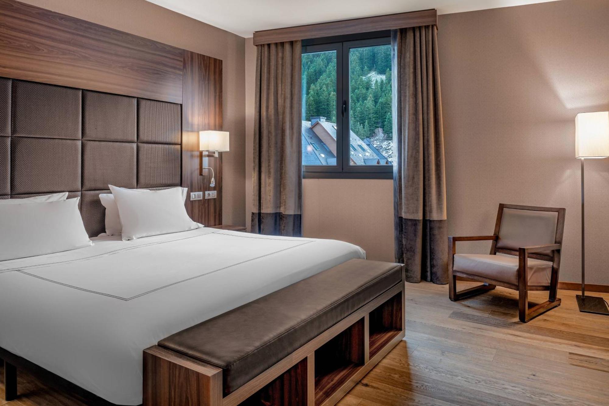 Hotel Ac Baqueira Ski Resort, Autograph Collection Zewnętrze zdjęcie