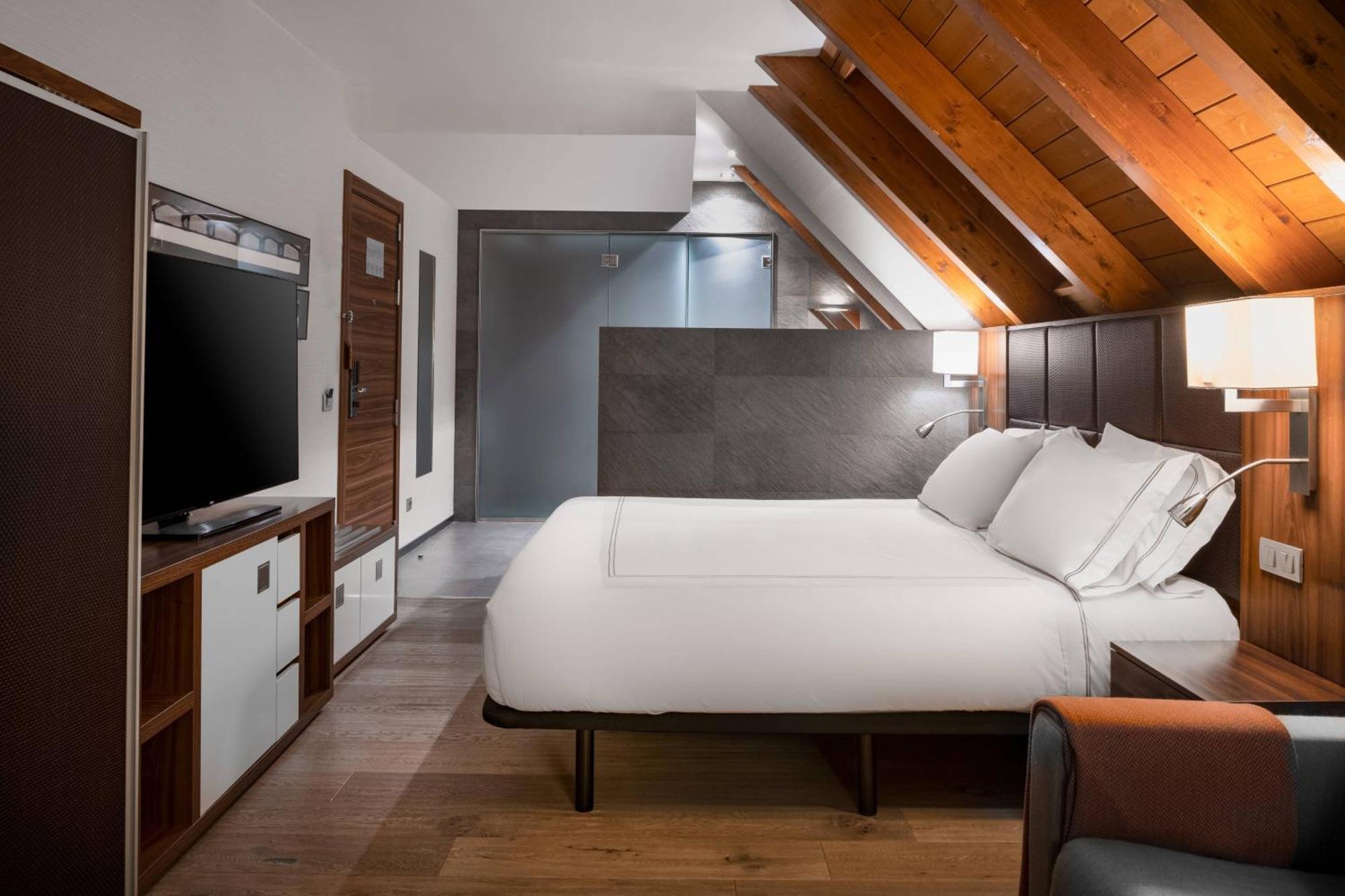Hotel Ac Baqueira Ski Resort, Autograph Collection Baqueira Beret Zewnętrze zdjęcie